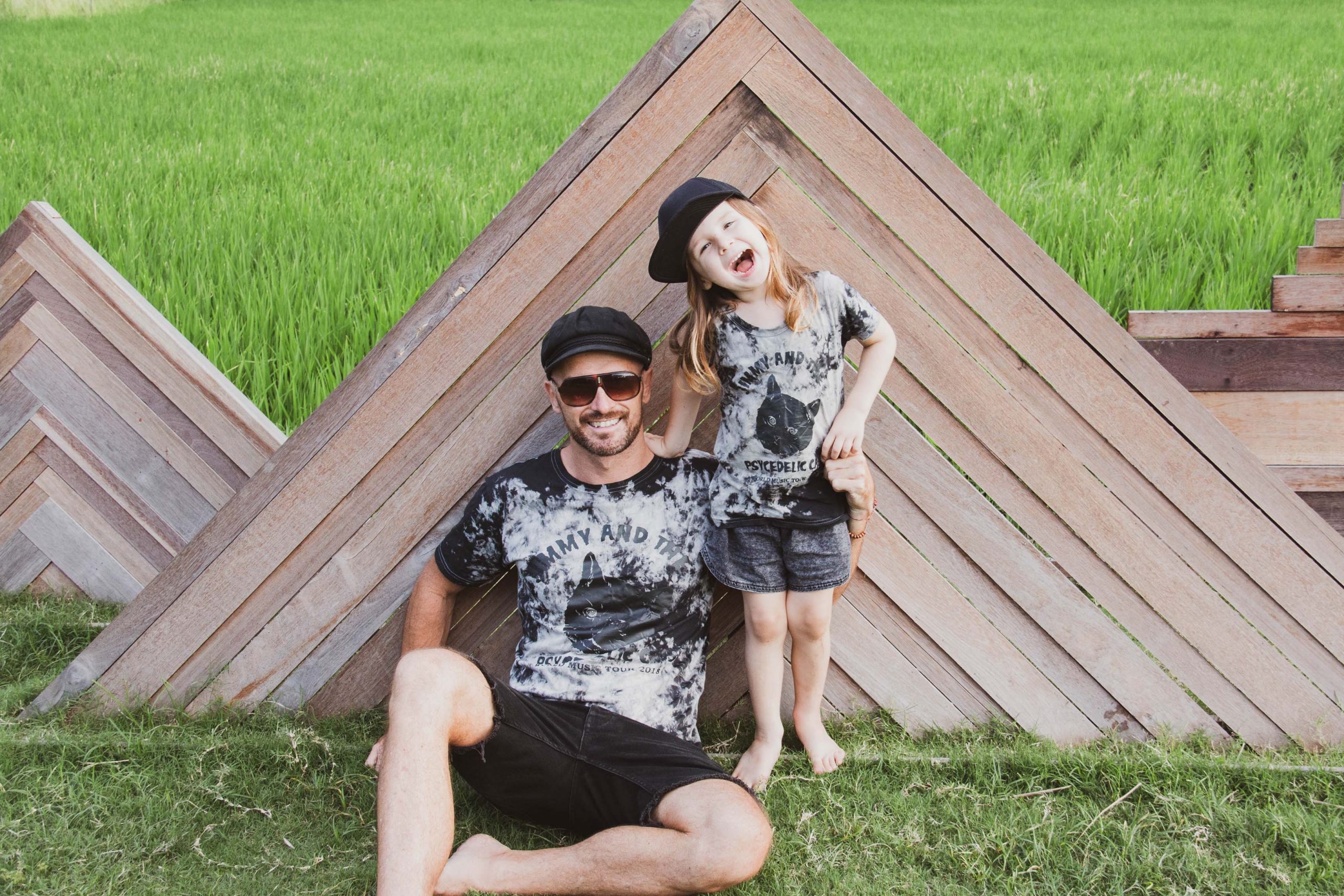 Jimmi & The Psychedelic Cats Black & White Smoke Tee Matching Papa & Me T-shirt Set - Image 7